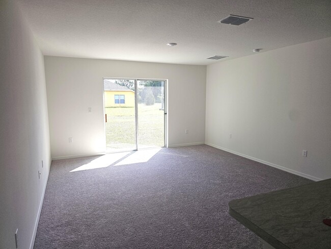 Building Photo - 3681 SW Haines St