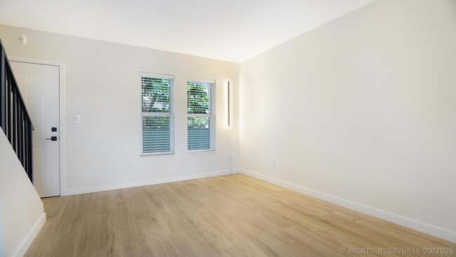 Building Photo - 701 S Royal Poinciana Blvd