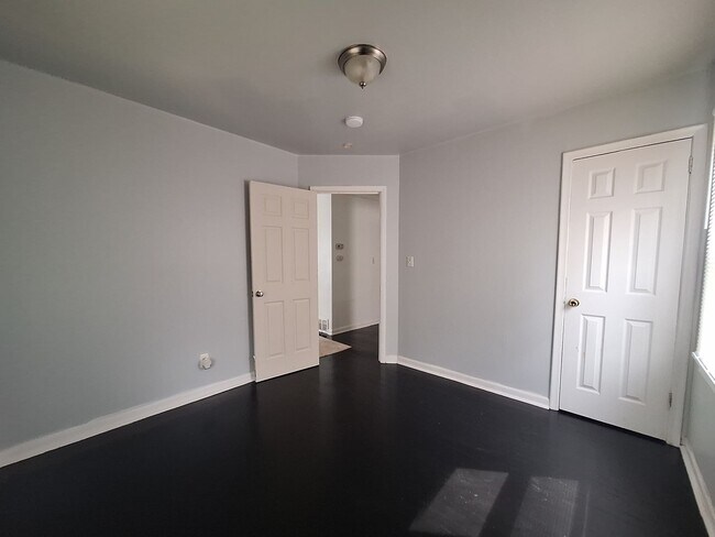 Building Photo - Cozy Four Bedroom Bungalow