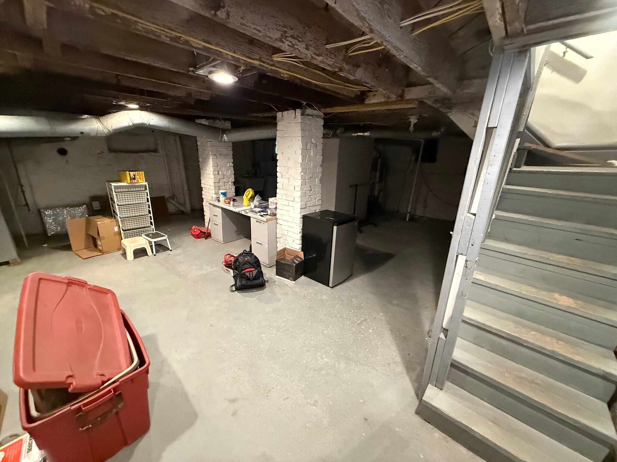 Building Photo - 675 Linwood Ave