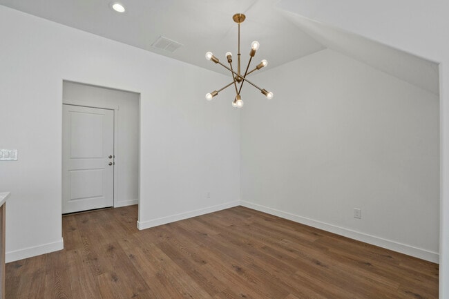 Building Photo - 904 S 850 W