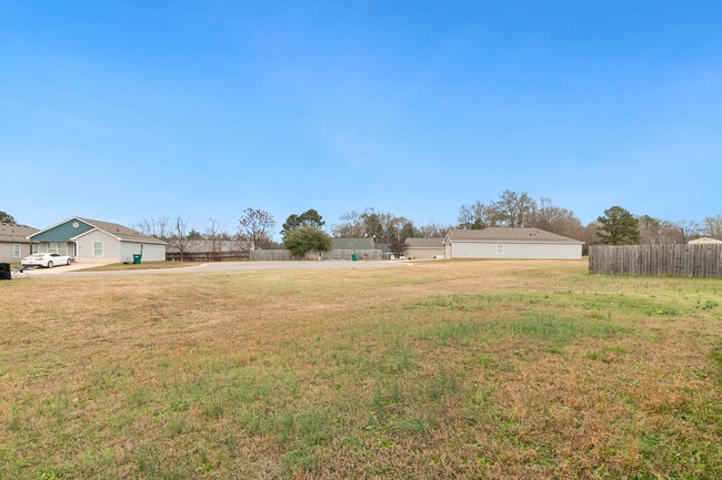 Building Photo - 16411 Waterbury Ln