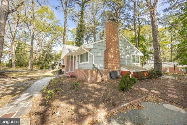 Building Photo - 731 Richwil Dr