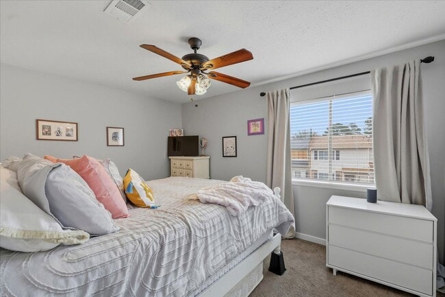 Building Photo - randon School District Home with access to a Lake, Walking Trails, and Pool