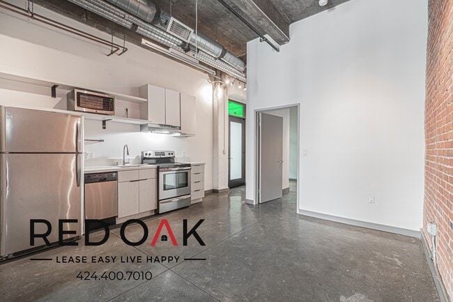 Primary Photo - 430 S Broadway