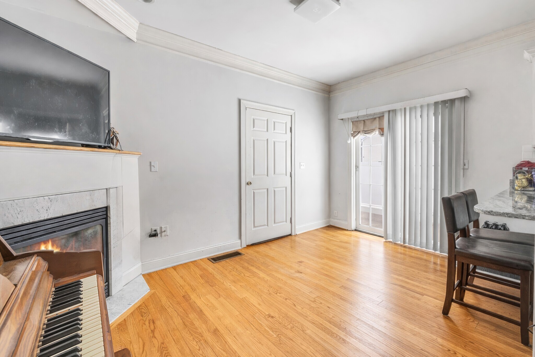 Building Photo - 240 Highland Ave