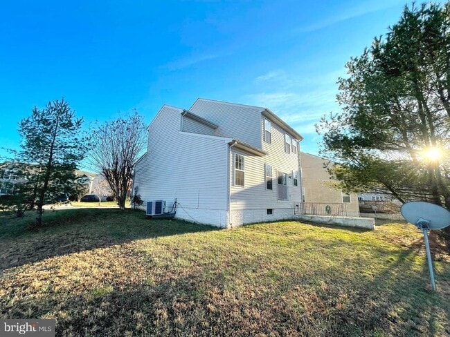 Building Photo - 46053 W Westbury Blvd