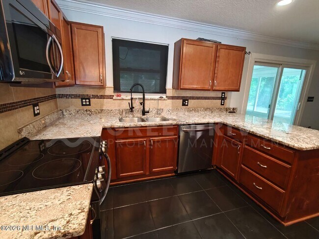 Building Photo - 1549 Sonoma Ct