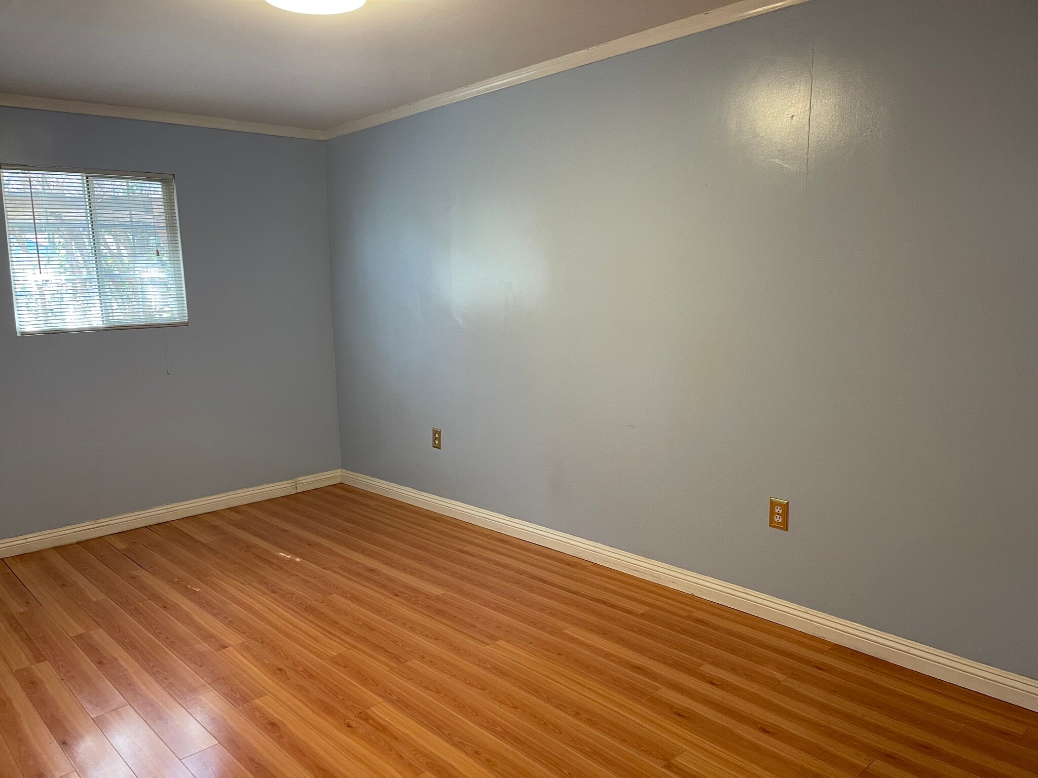 Building Photo - 13012 McKinley Ave