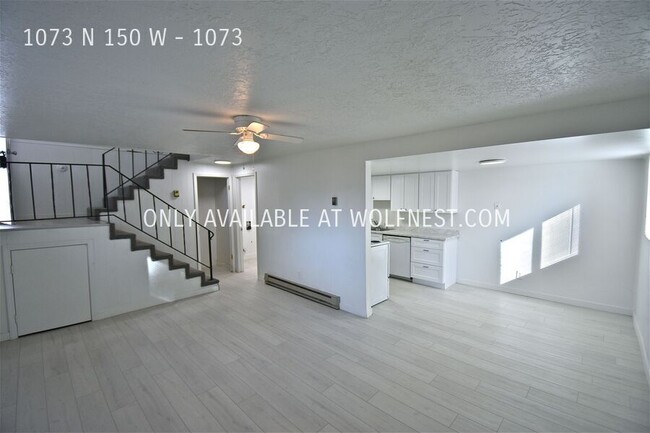 Building Photo - Beautiful 2 Bed Orem Unit! No Deposit Option!