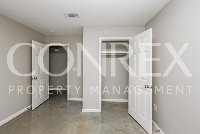 Building Photo - Stunning New Construction Home in Pearl!