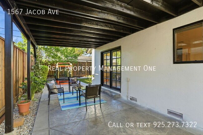 Building Photo - 1567 Jacob Ave