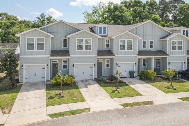 Primary Photo - NEW LOW PRICE!!