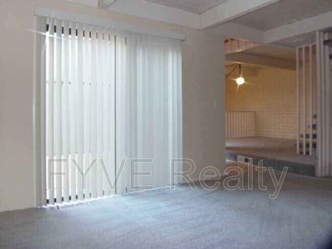 Building Photo - 751 Worthington Forest Pl