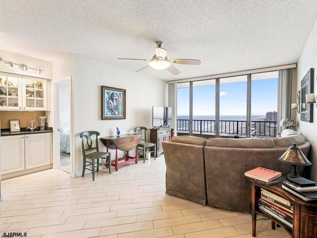 Building Photo - 3851 Boardwalk