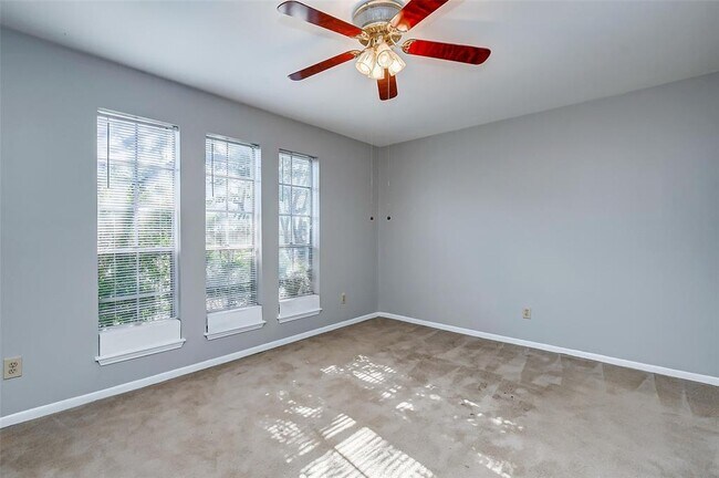 Building Photo - 4 River Creek Way