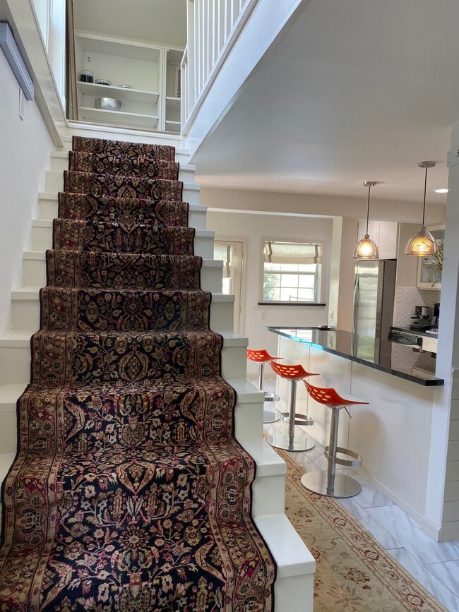 Building Photo - 2220 Colquitt St