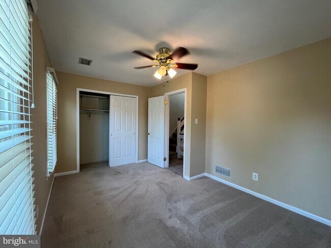 Building Photo - 865 Durant Ct
