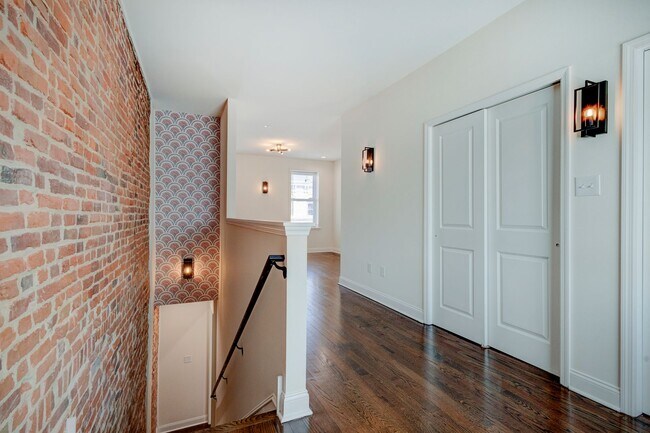 Building Photo - Newly Renovated 6 Bedrooms / 4 Bathrooms at Norris St
