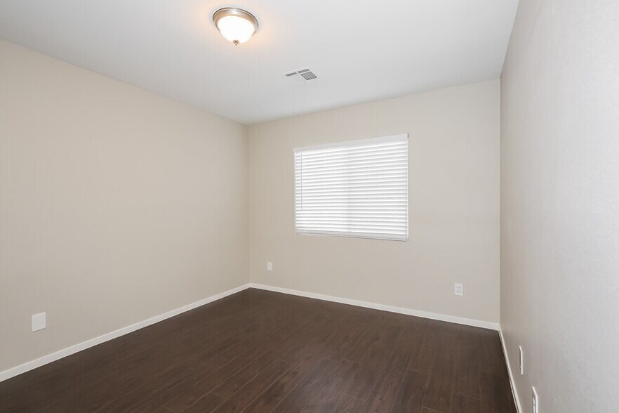 Building Photo - 4408 Acropolis Ave