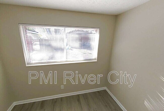 Building Photo - 1214 Santiago Dr