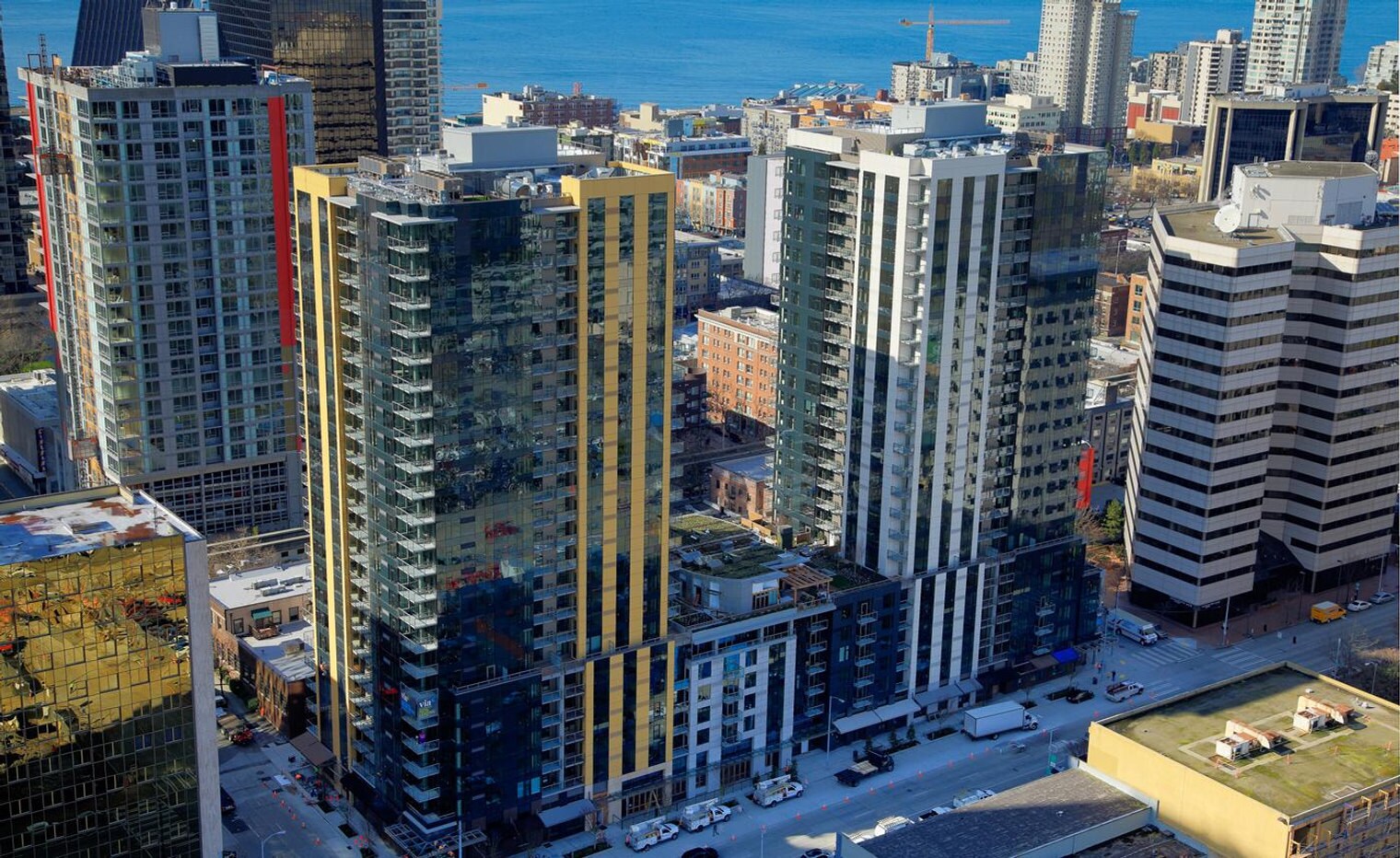 Building Photo - 2101 6th Ave