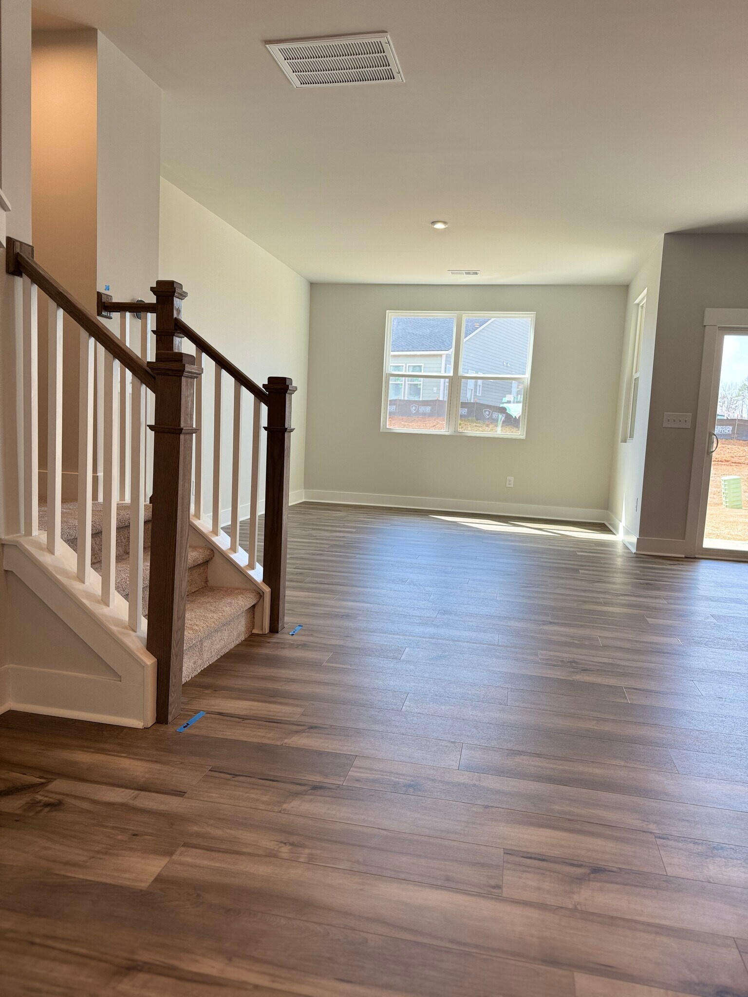 Building Photo - 9637 Munsing Dr