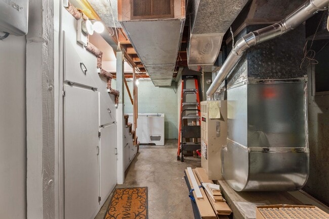 Building Photo - $300 off first month for February move-ins - Charming Country Retreat in Saint Anthony, ID