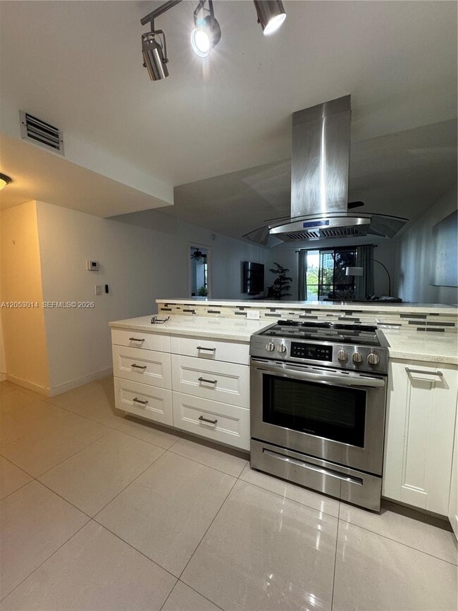 Building Photo - 600 Three Islands Boulevard