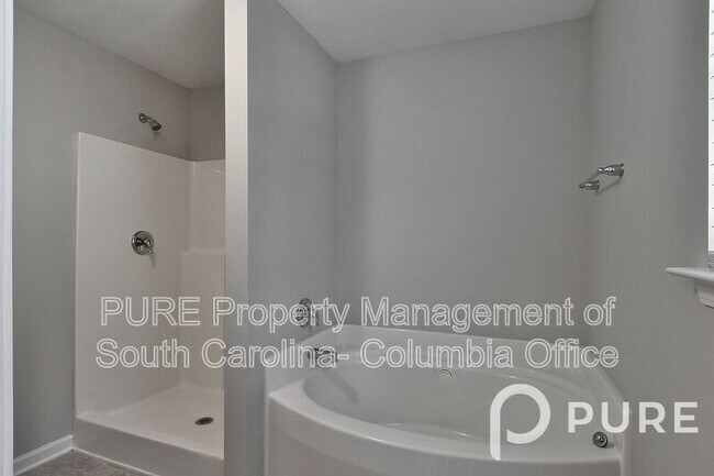 Building Photo - 340 Longfellows Ln