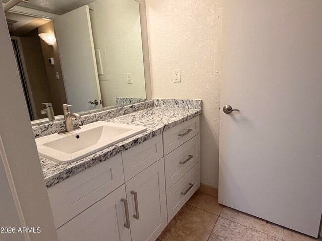 Building Photo - 5995 N 78th St