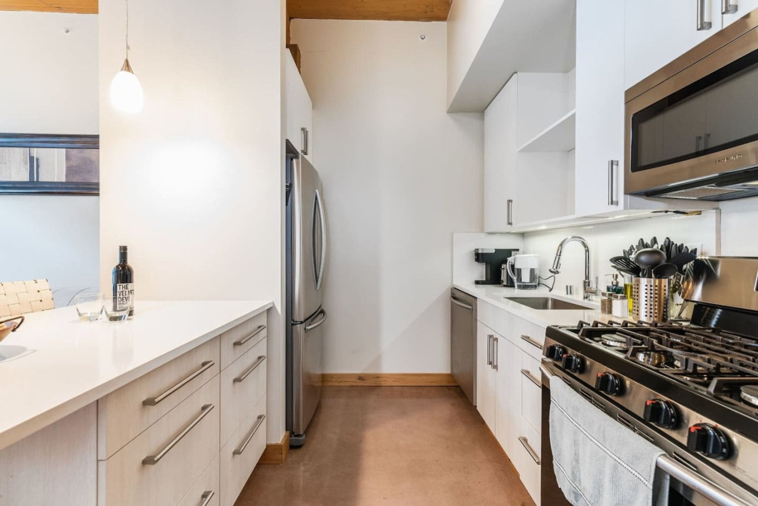 Building Photo - 2120 Commerce St