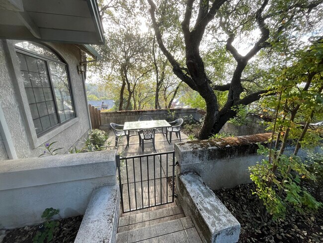 Primary Photo - 258 Hoffman Ave