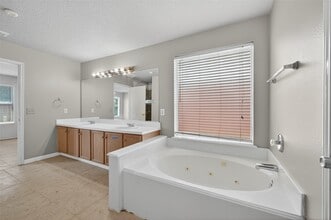 Building Photo - 15003 Sugar Sands Dr