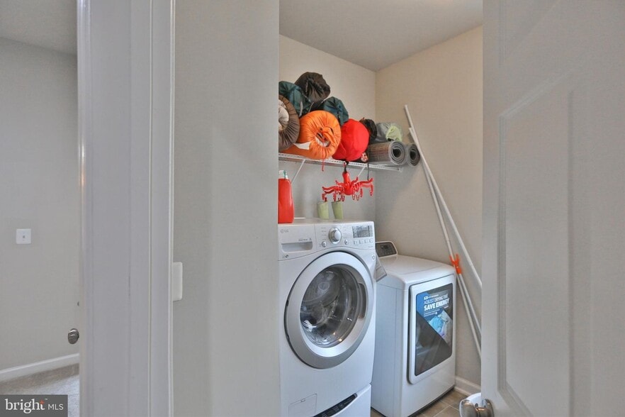 Building Photo - 21112 Sugarview Dr