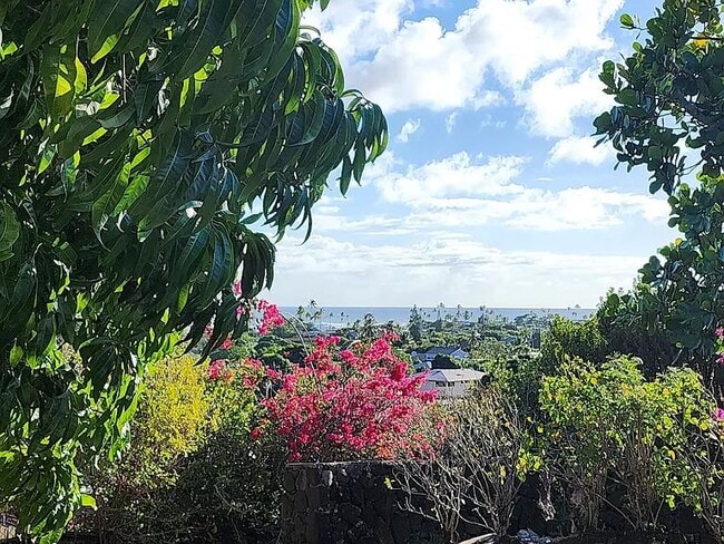 Building Photo - 5383 Manauwea St