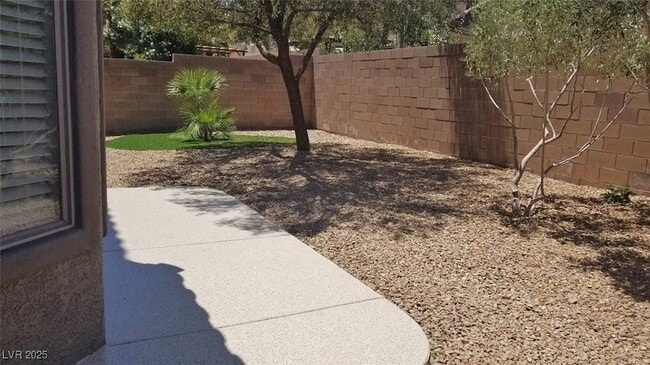 Building Photo - 973 Via Stellato St