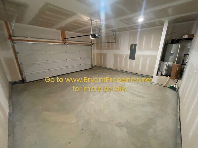 Building Photo - 1531 Rosewood Dr