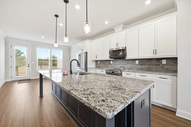 Building Photo - 768 Park Ridge Dr
