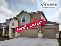 Building Photo - 3036 SF Home - 6 BR/3 BA with THREE-CAR GARAGE - BULVERDE!!!