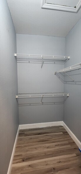 Building Photo - 640 SE 1st St