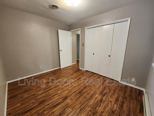 Building Photo - 1301 Hill St