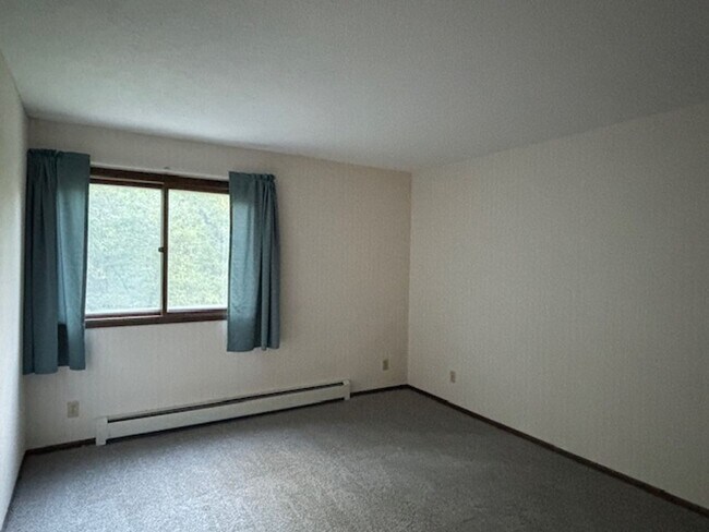 Building Photo - Great 1 BR/1 BA Condo in the Heart of Litt...