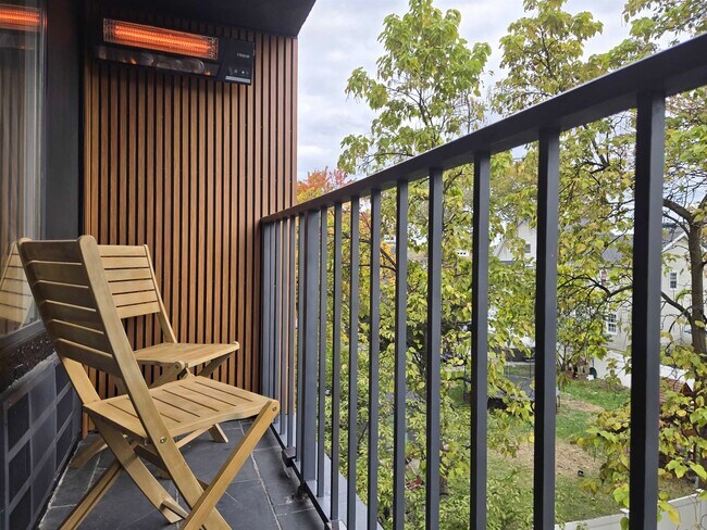 Building Photo - 55 Clinton Pl