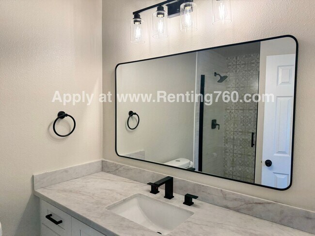 Building Photo - 2 Bed 2 Bath Home In Indian Cove