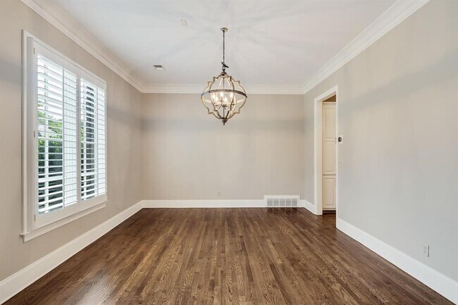 Building Photo - 6597 Heronswood Cove