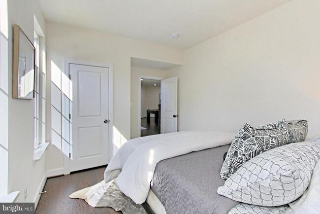 Building Photo - 23109 Cottonwillow Sq