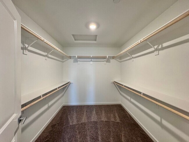 Building Photo - Brand new 4 bedroom Winchester home with a...