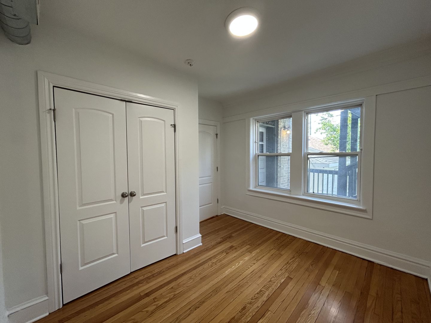 Building Photo - 3018 N Karlov Ave
