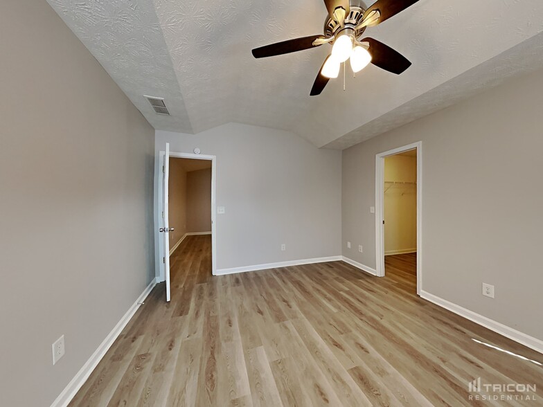 Building Photo - 262 Roberts Trail